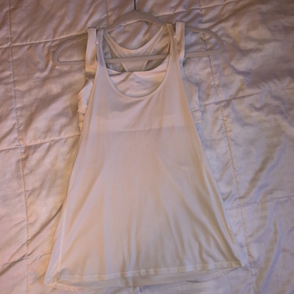 White Lululemon Tank Top With Bra - Picture 5 of 6